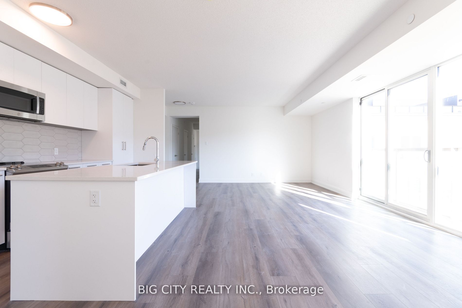 101 Cathedral High Street PH24