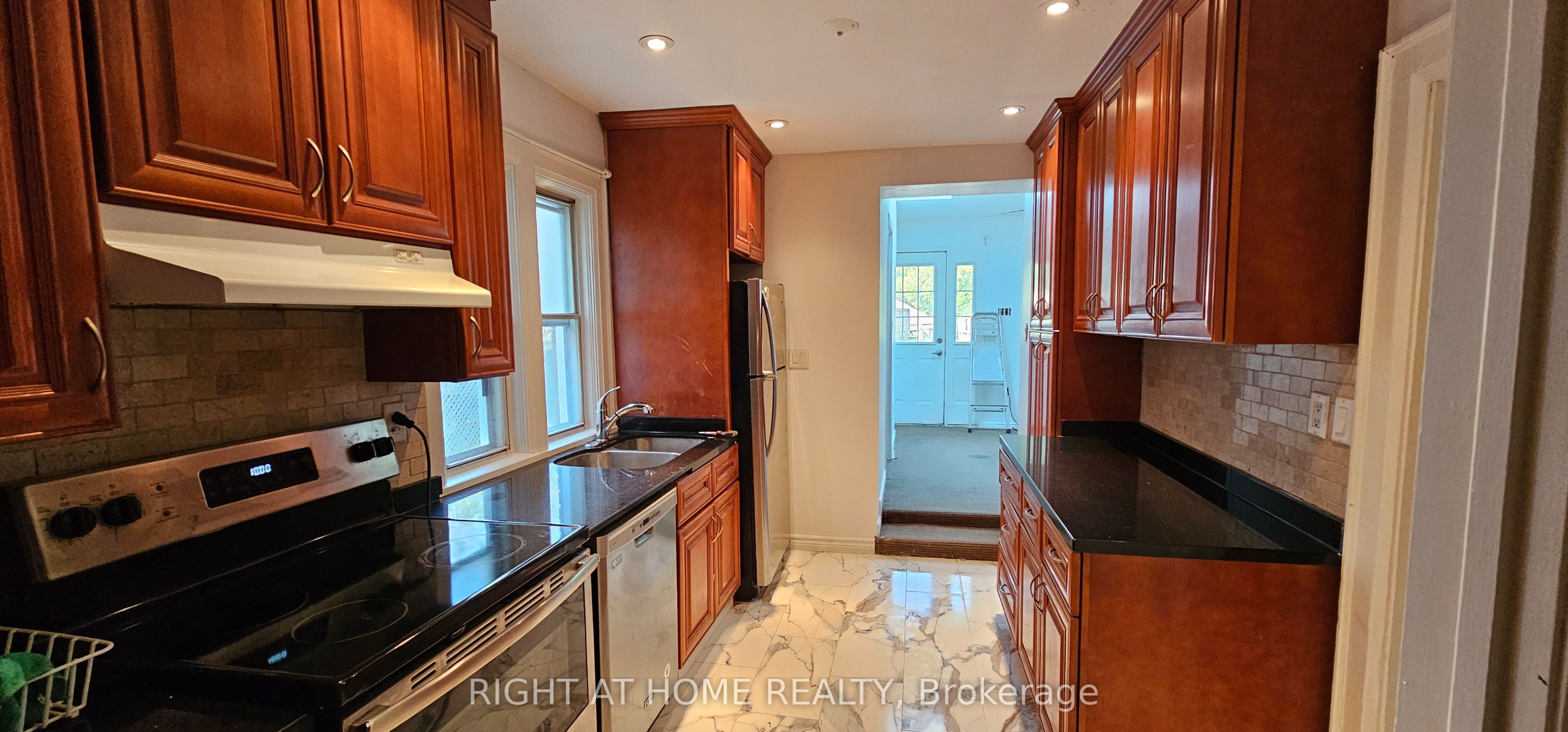 72 Eleventh Street Main Floor