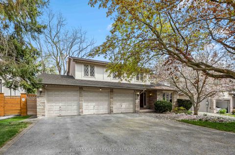 16 Ida Street Markham ON L3T 1X5