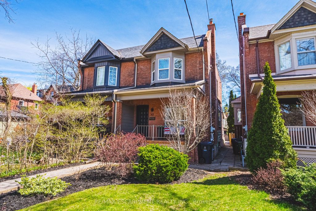 Photo of 301 Evelyn Avenue, Toronto, ON M6P 2Z8 (MLS # W13056588)