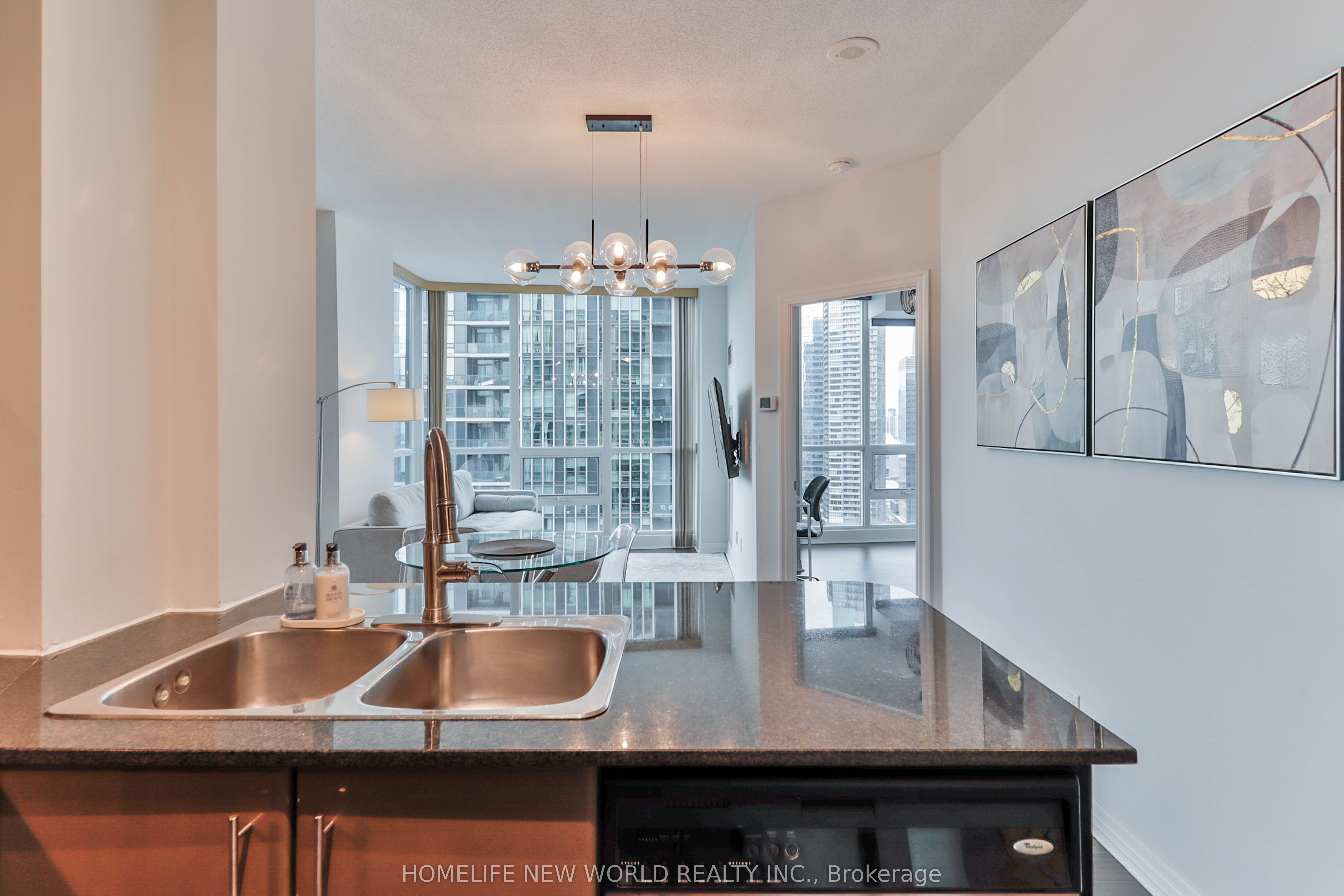 16 Yonge Street 3101