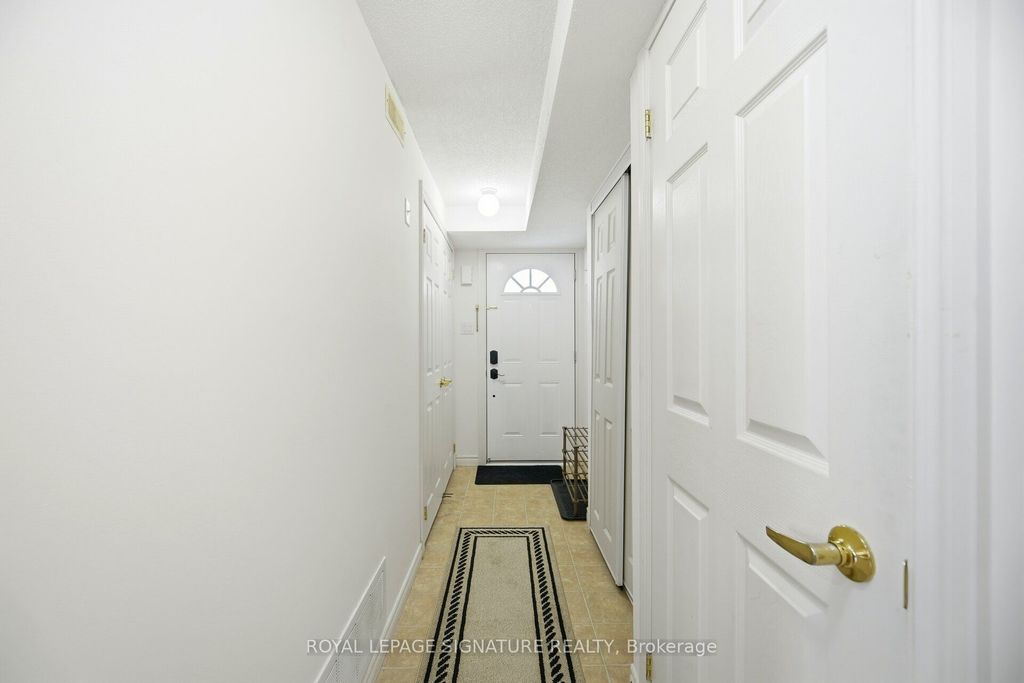 Photo of 89 Goodwin Drive #5, Barrie, ON L4N 6K4 (MLS # S13064740)