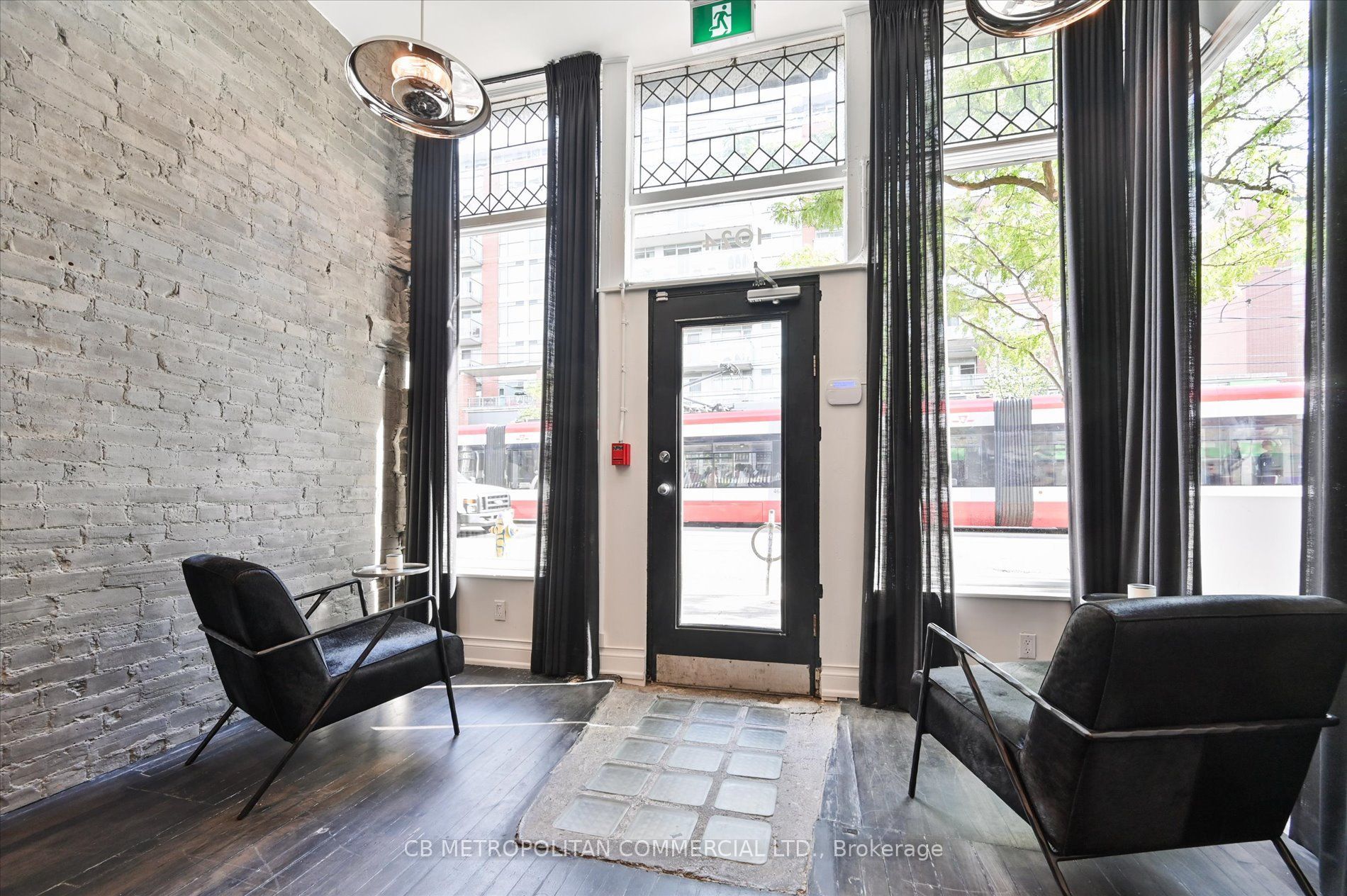 1024 Queen Street W
