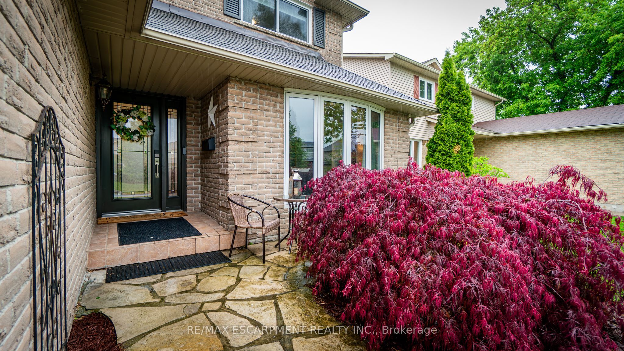 2393 Arnold Crescent