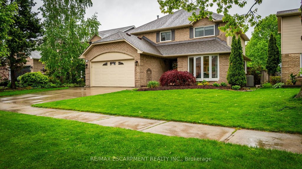 Photo of 2393 Arnold Crescent, Burlington, ON L7P 4J2 (MLS # W13167522)