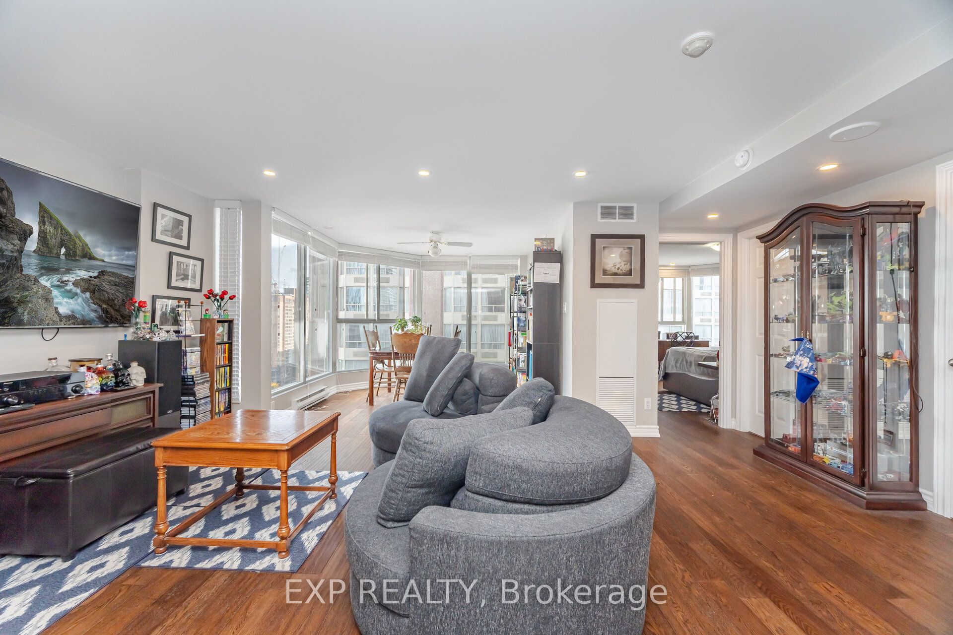 55 Centre Avenue 2007