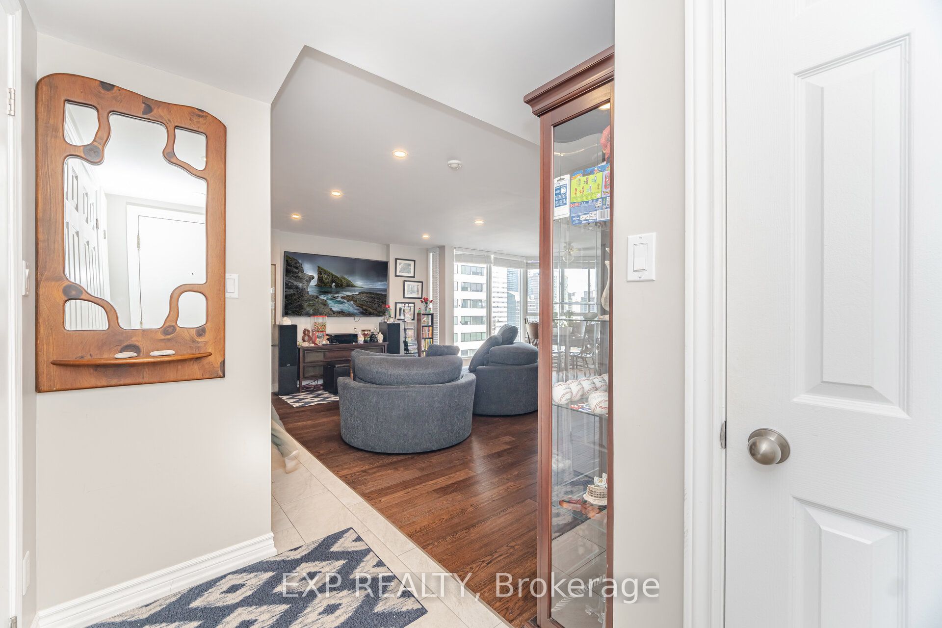 55 Centre Avenue 2007