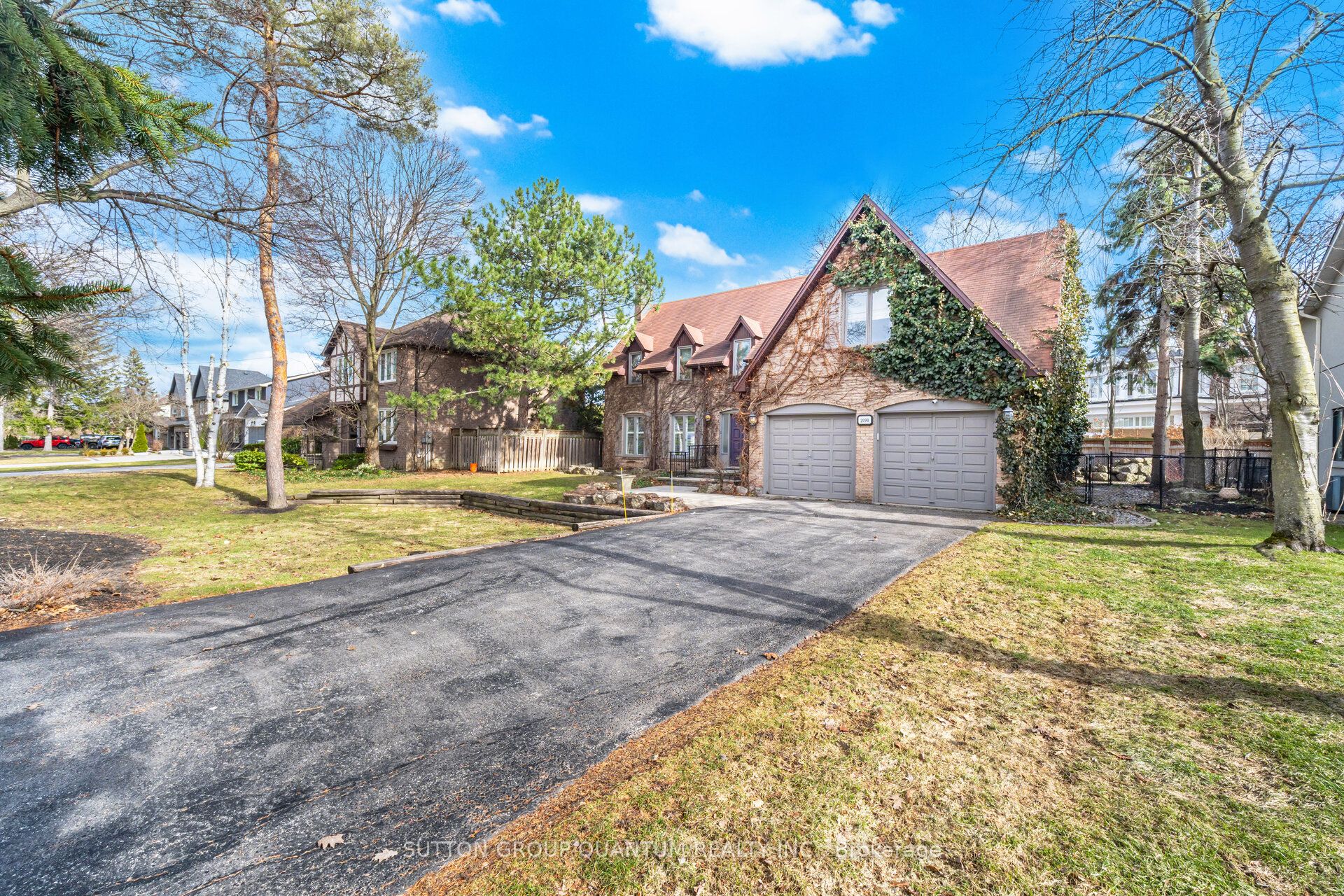 2090 Mississauga Road