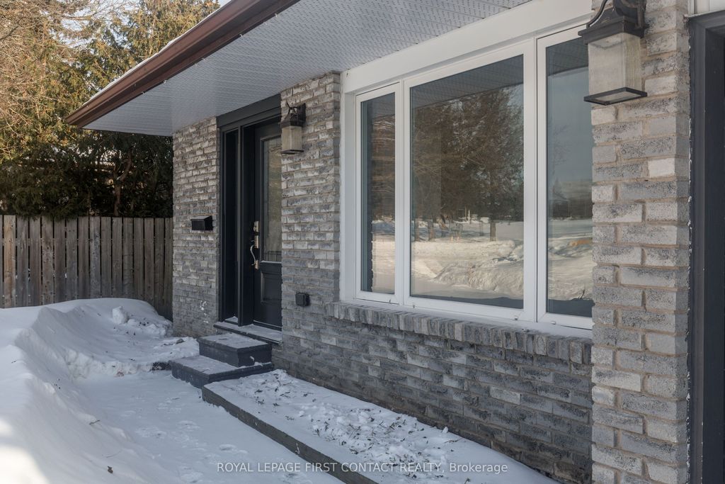 Photo of 3 Oren Boulevard, Barrie, ON L4N 4T3 (MLS # S12720348)