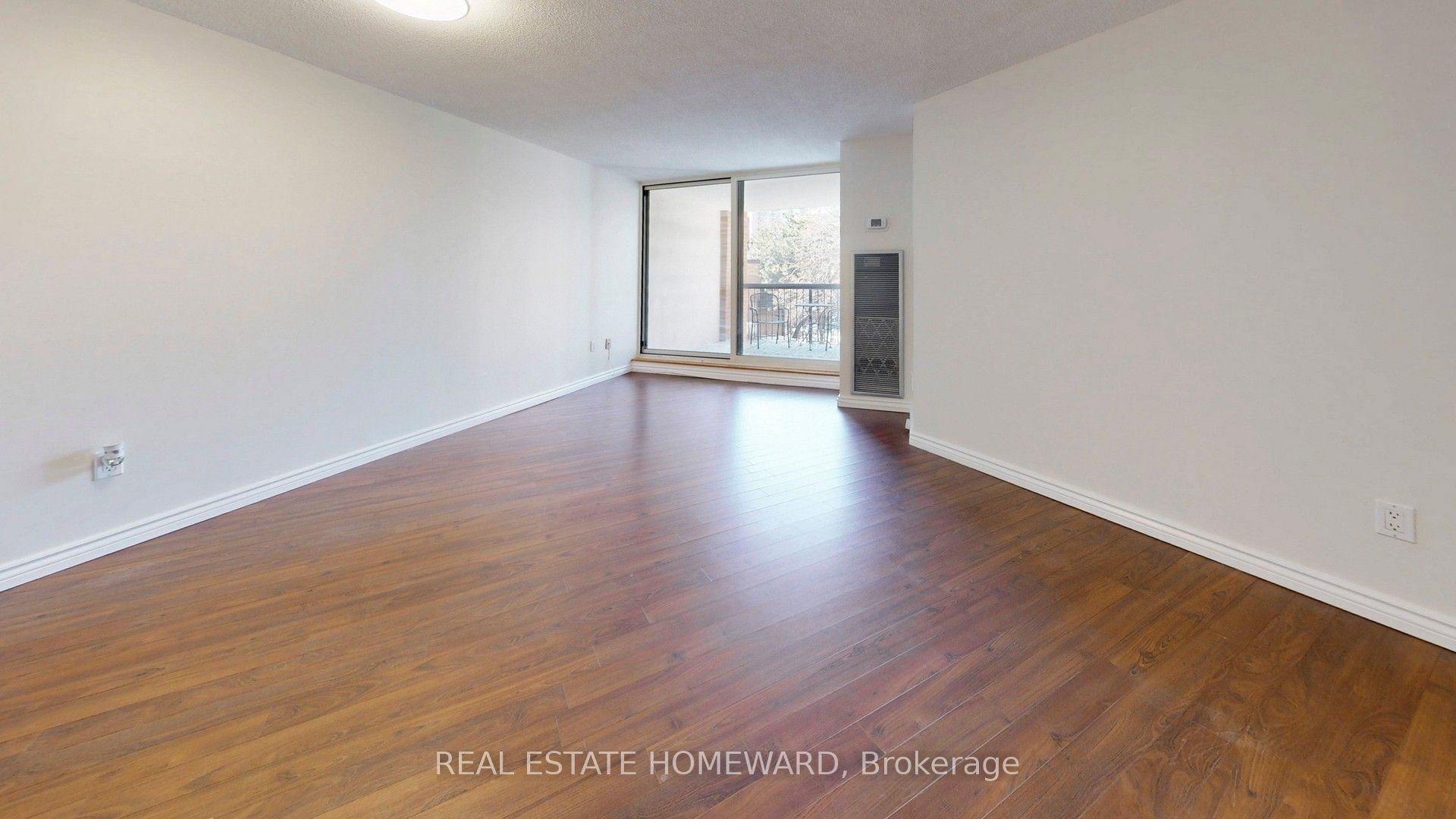 77 Maitland Place 409