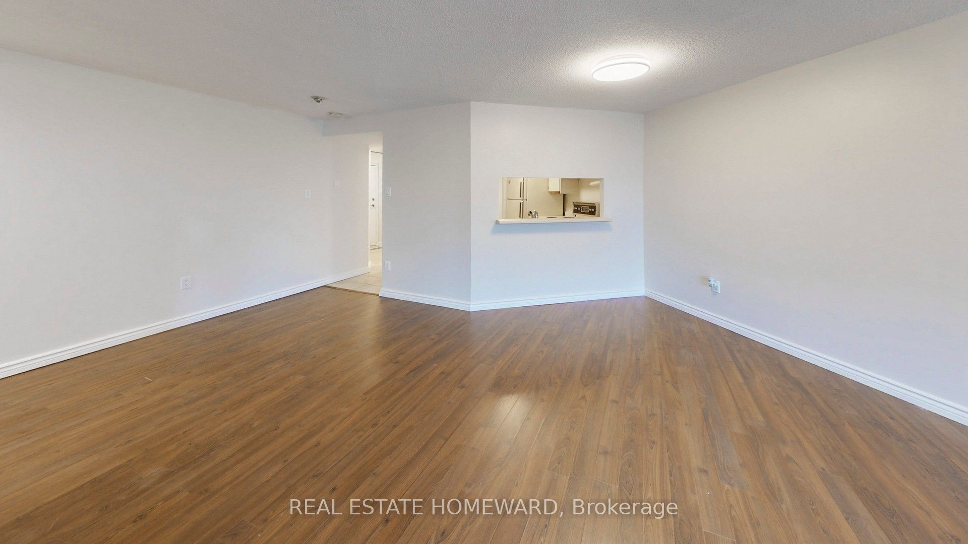77 Maitland Place 409