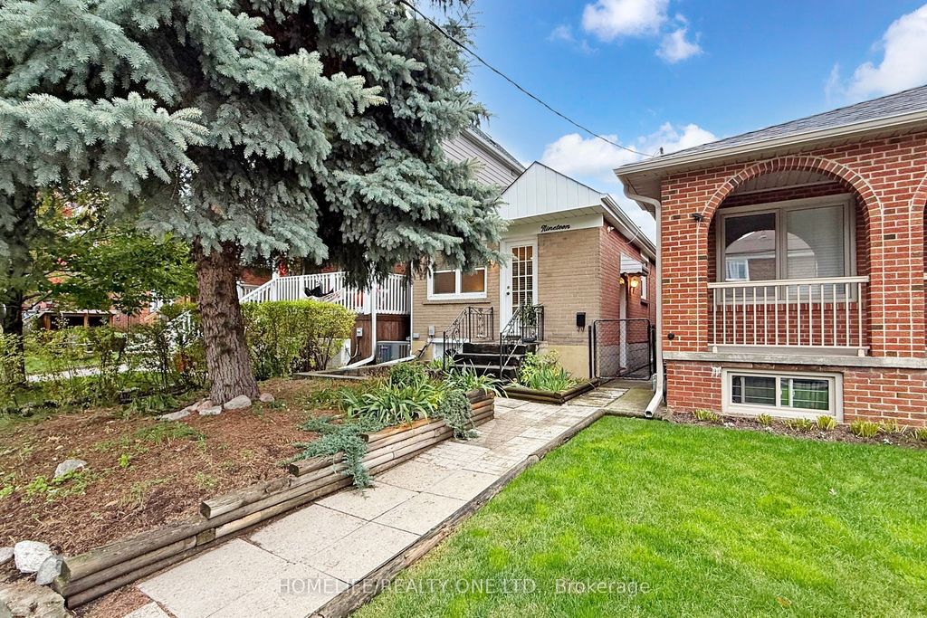 Photo of 19 Morland Road, Toronto, ON M6S 2M7 (MLS # W12487416)