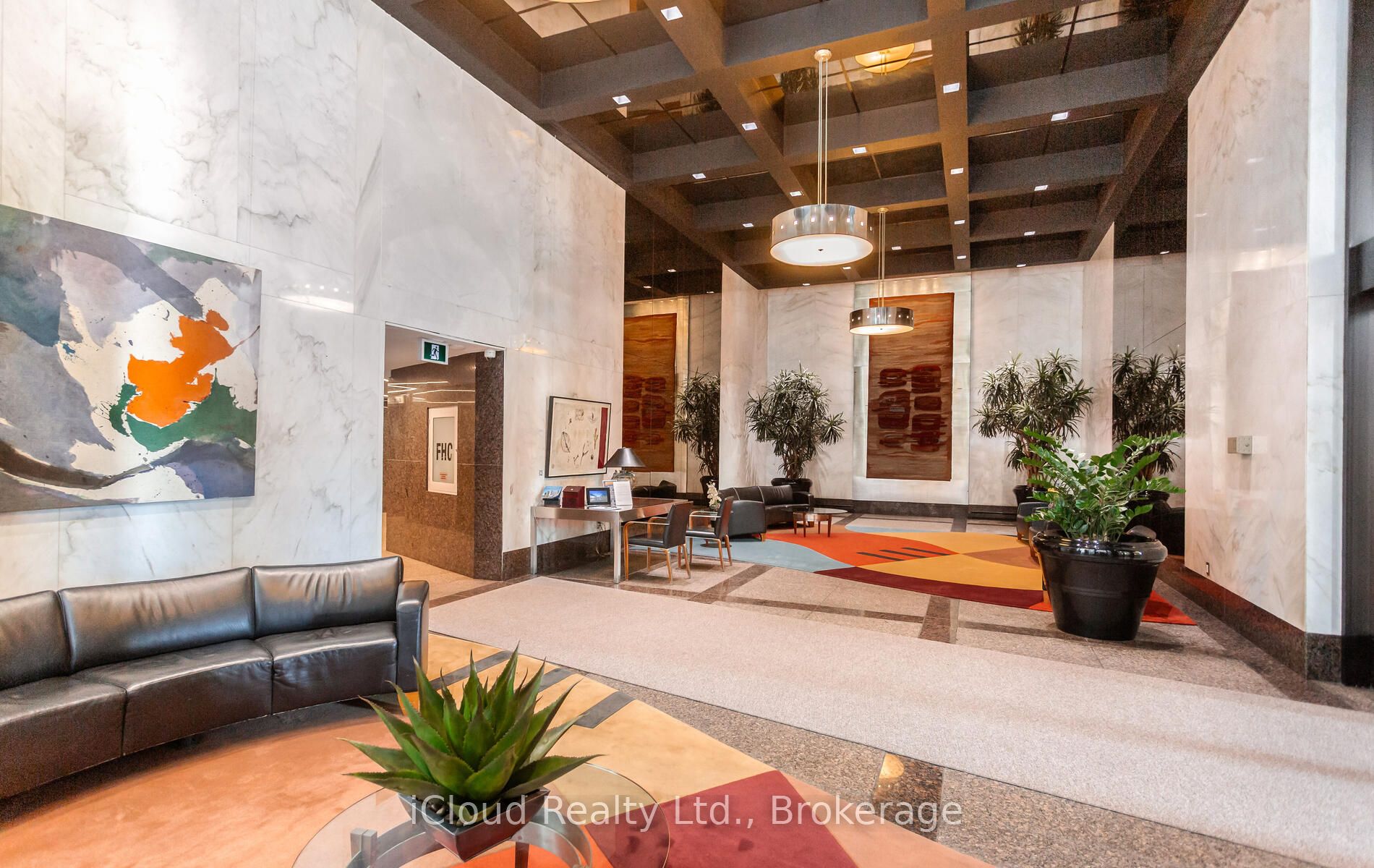 33 Harbour Square 837