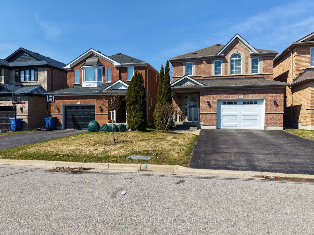 Photo of 109 Collis Drive, Aurora, ON L4G 7V2 (MLS # N12983496)