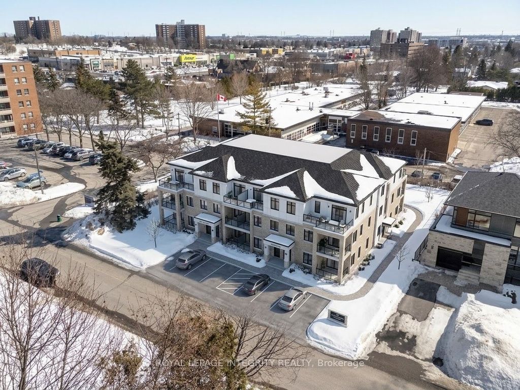 Photo of 22 ROSSLAND Avenue, Meadowlands - Crestview and Area, ON K2G 2K4 (MLS # X12873992)