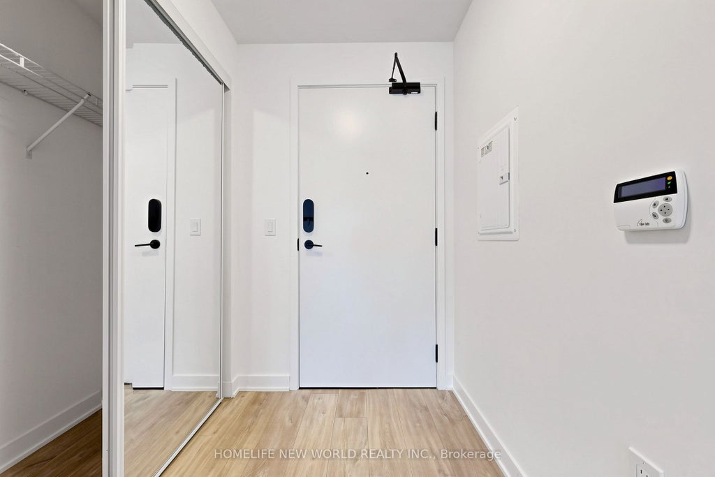 Photo of 135 Lower Sherbourne Street #1839, Toronto, ON M5A 1Y4 (MLS # C13660656)
