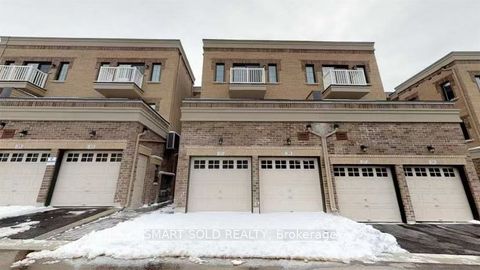 17 Jaffna Lane Markham ON L6C 1N7