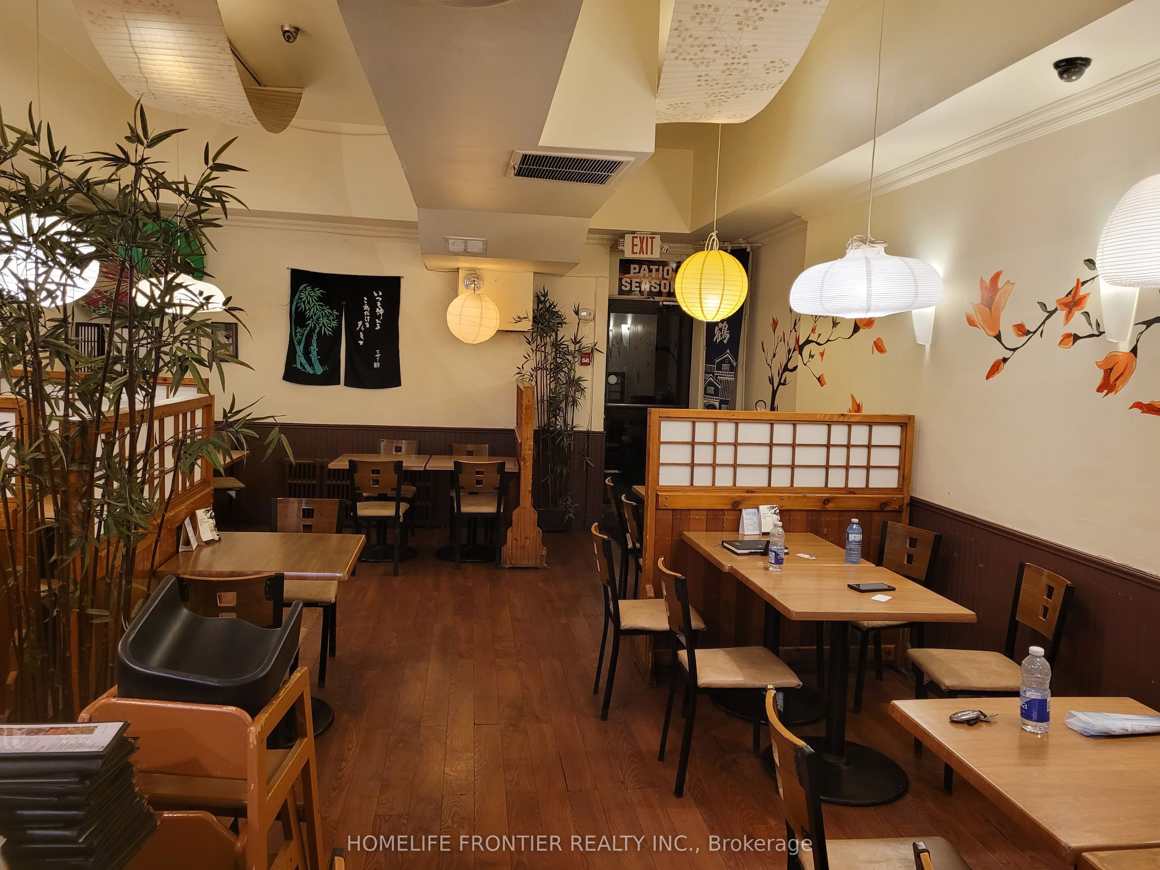 293 Roncesvalles Avenue