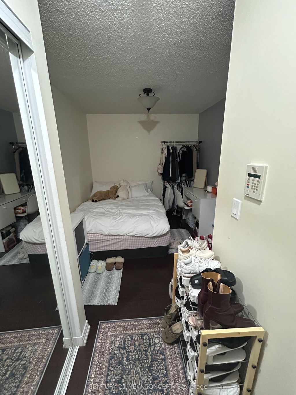 Photo of 761 Bay Street #404, Toronto, ON M5G 2R2 (MLS # C12740938)