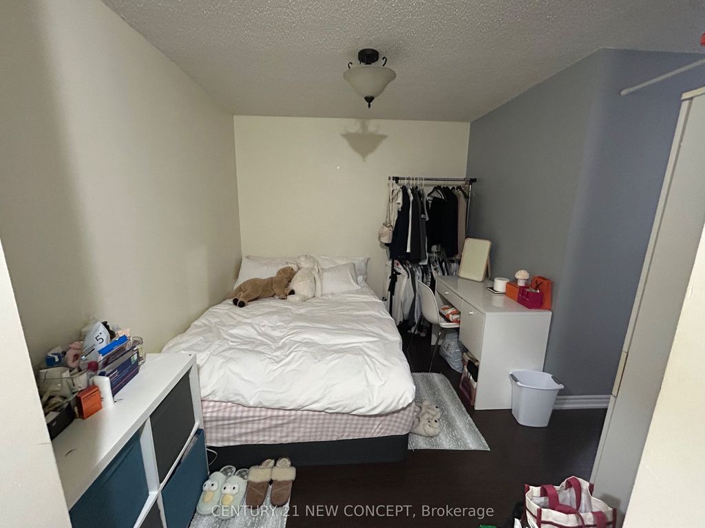 Photo of 761 Bay Street #404, Toronto, ON M5G 2R2 (MLS # C12740938)