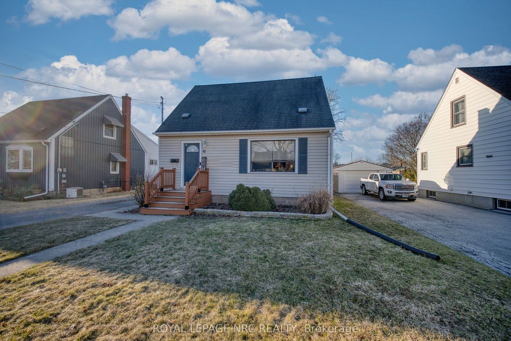 Photo of 41 Mcdonald Avenue, Thorold, ON L2V 3E5 (MLS # X12867214)