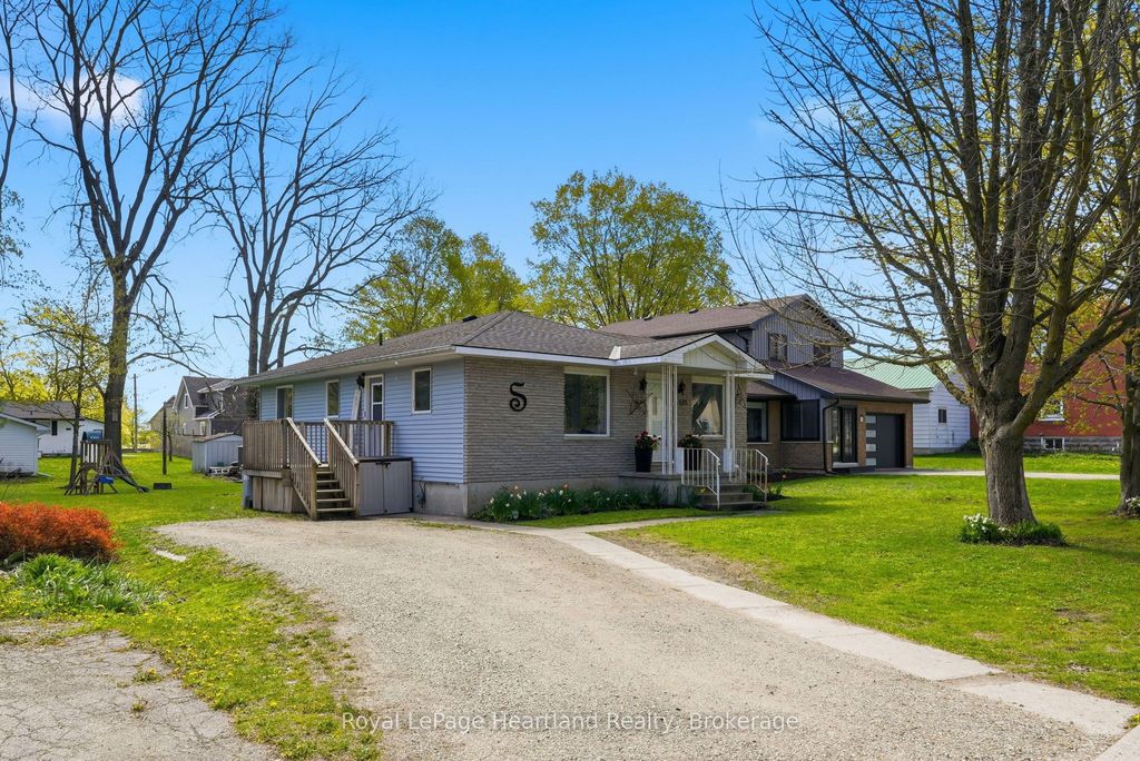 Photo of 533 Ainley Street, Huron East, ON N0G 1H0 (MLS # X13141148)