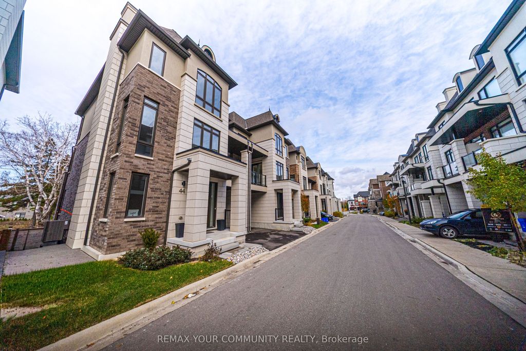 Photo of 44 Globemaster Lane, Richmond Hill, ON L4E 1H4 (MLS # N12957662)