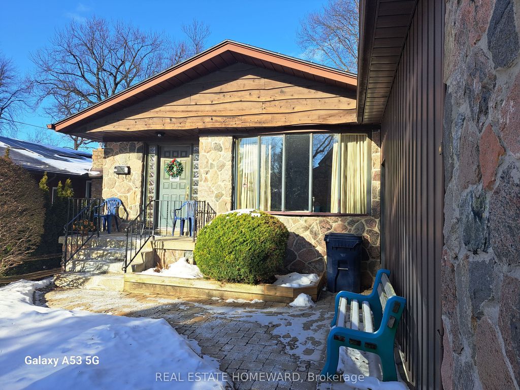 Photo of 272 Taylor Road, Toronto, ON M1C 2R6 (MLS # E12684304)
