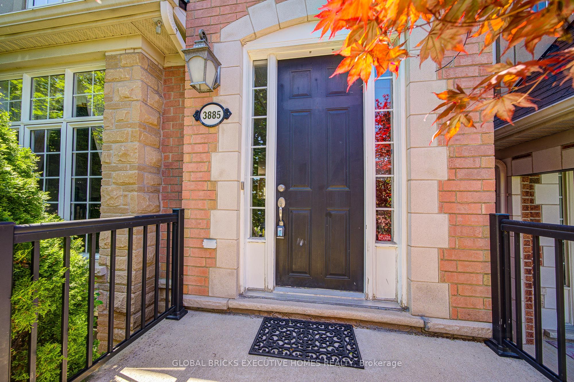3885 Eglinton Avenue