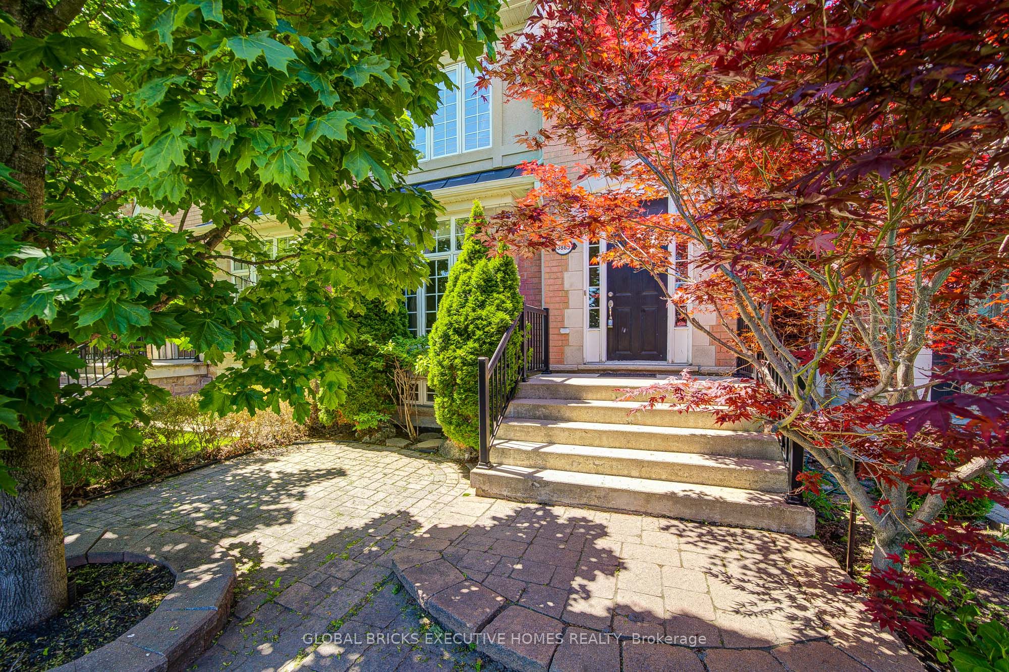3885 Eglinton Avenue