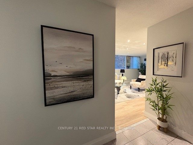 3695 Kaneff Crescent 107