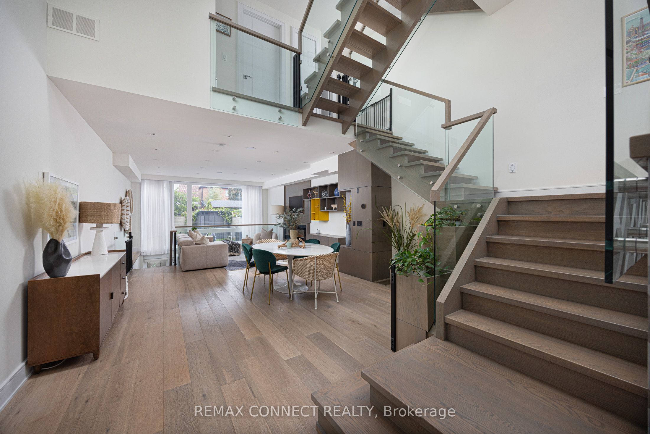 164 Aldwych Avenue