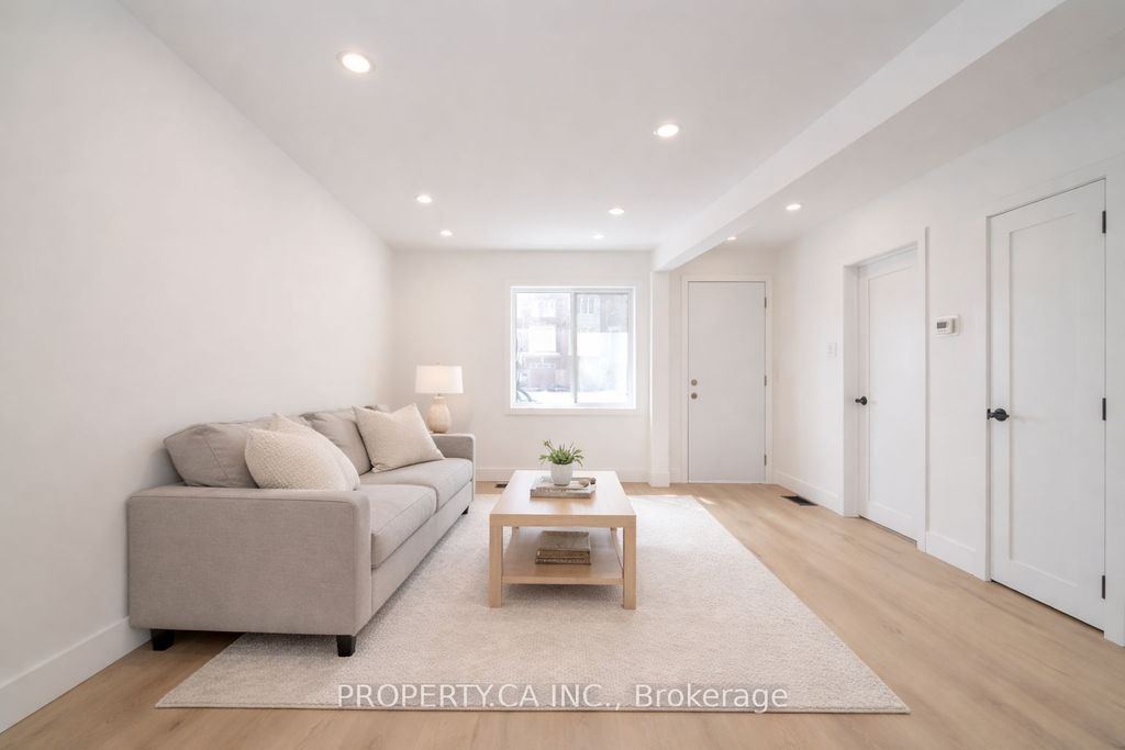 Photo of 46 McMurchy Avenue N, Brampton, ON L6X 1Y1 (MLS # W13112112)