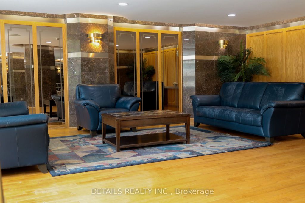 Photo of 2760 Carousel Crescent #1009, Blossom Park - Airport and Area, ON K1T 2N4 (MLS # X13140332)