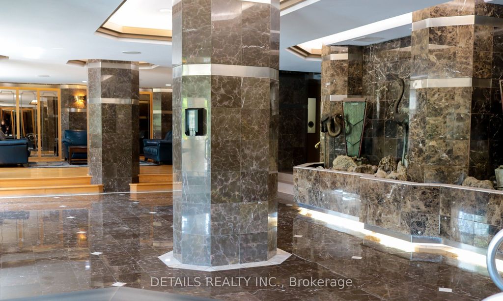 Photo of 2760 Carousel Crescent #1009, Blossom Park - Airport and Area, ON K1T 2N4 (MLS # X13140332)