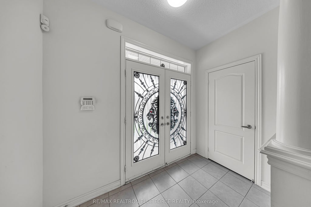 Photo of 38 Pinedale Avenue, Caledon, ON L7C 3Z6 (MLS # W13172476)