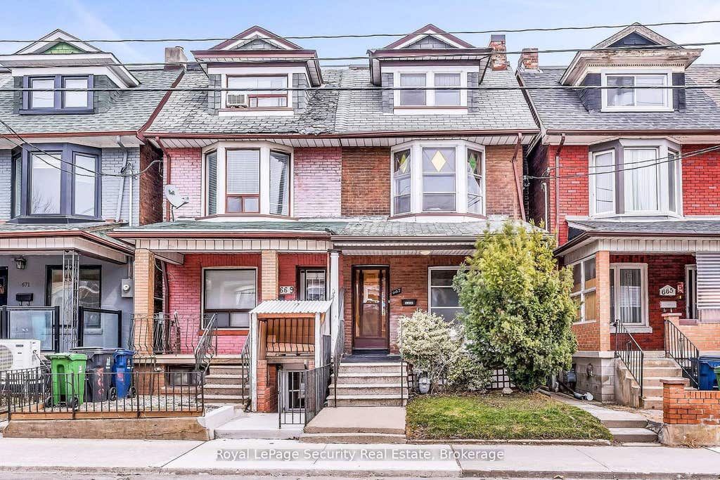 Photo of 667 Ossington Avenue, Toronto, ON M6G 3T6 (MLS # C13664036)