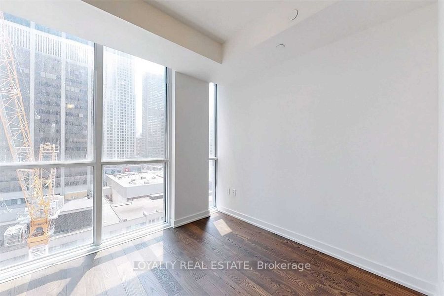 1 Yorkville Avenue 801