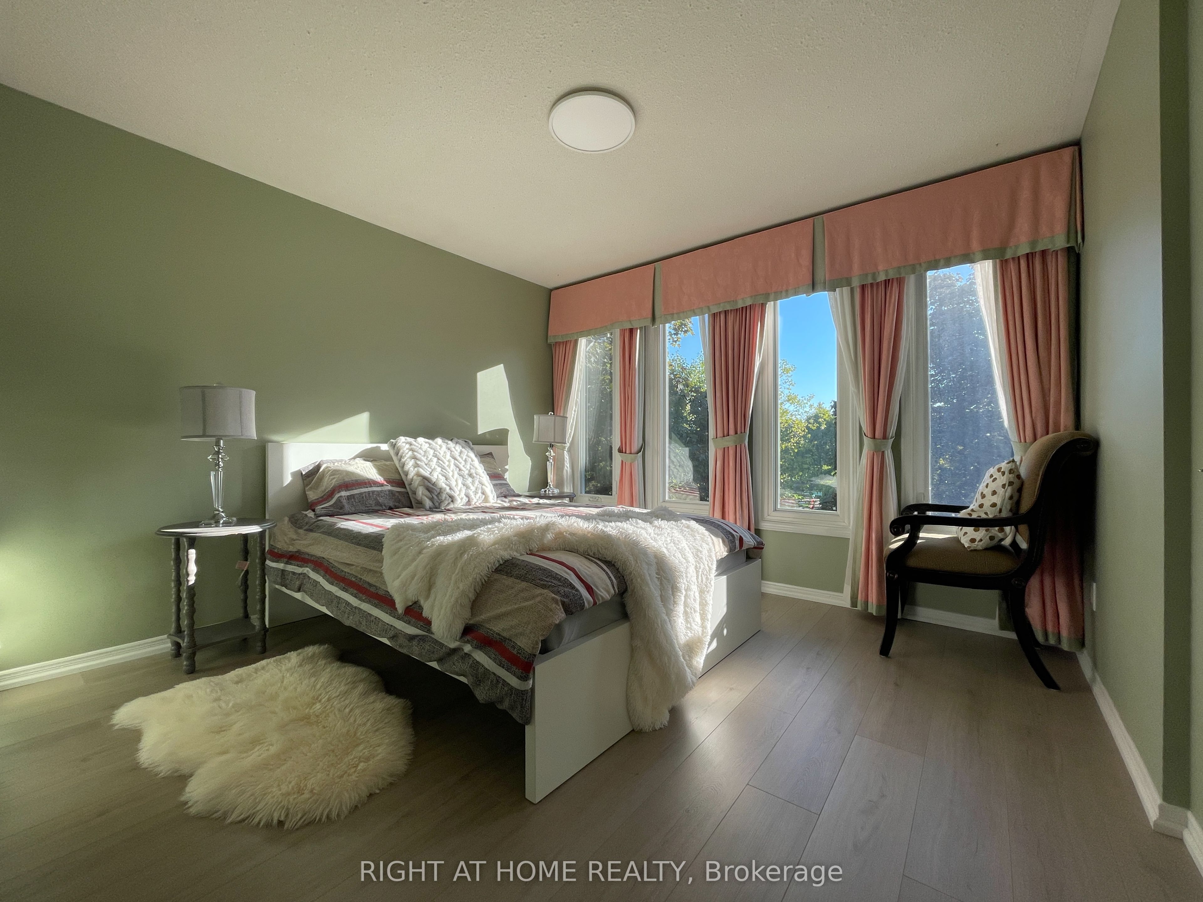 1163 Rosethorne Road Upper