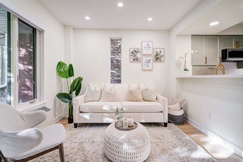 Photo of 801 King Street W #12 B, Toronto, ON M5V 3C9 (MLS # C12478793)