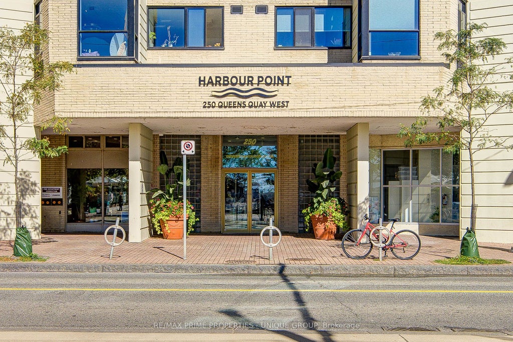 Photo of 250 Queens Quay W #301, Toronto, ON M5J 2N2 (MLS # C13833996)