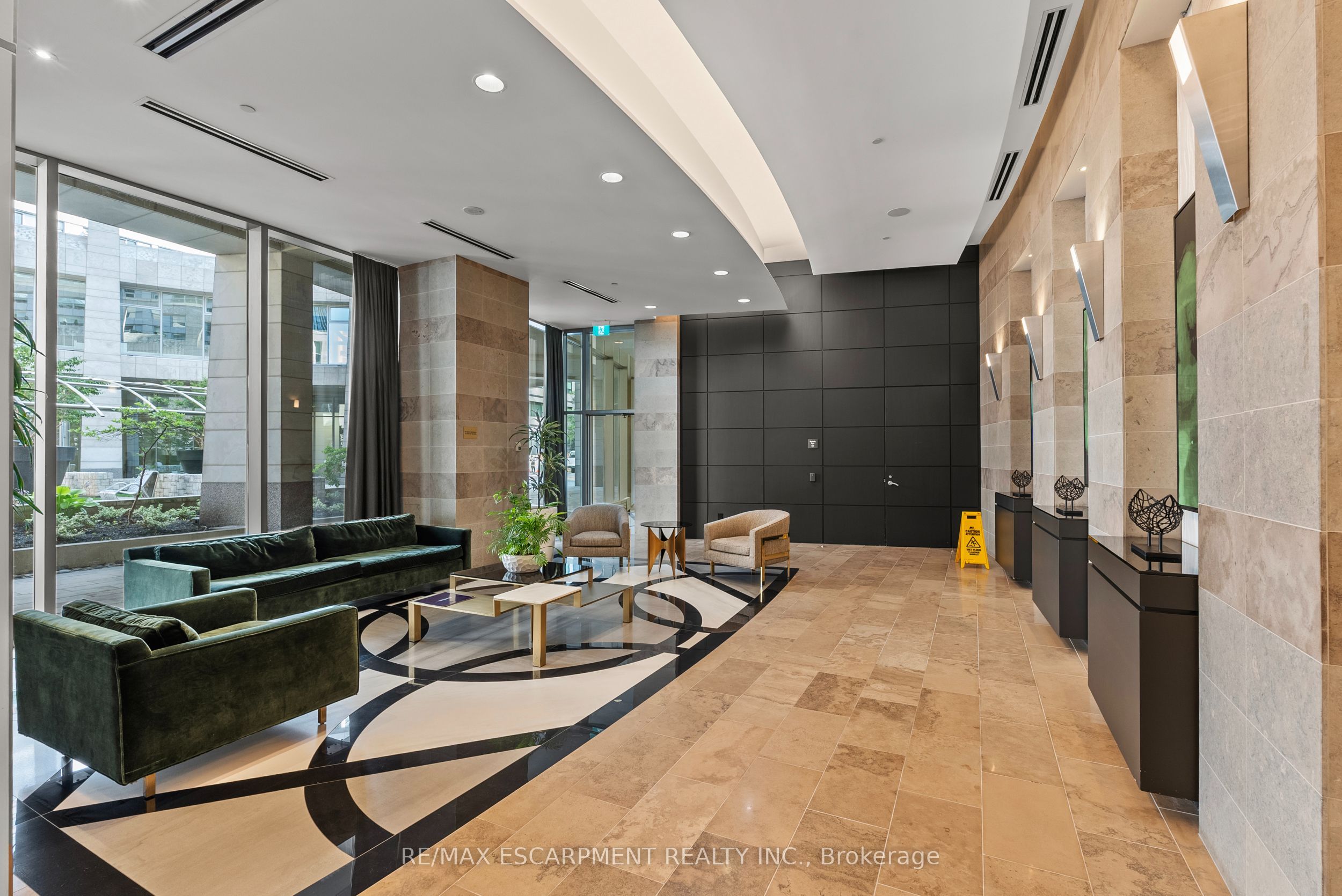 2181 Yonge Street 603