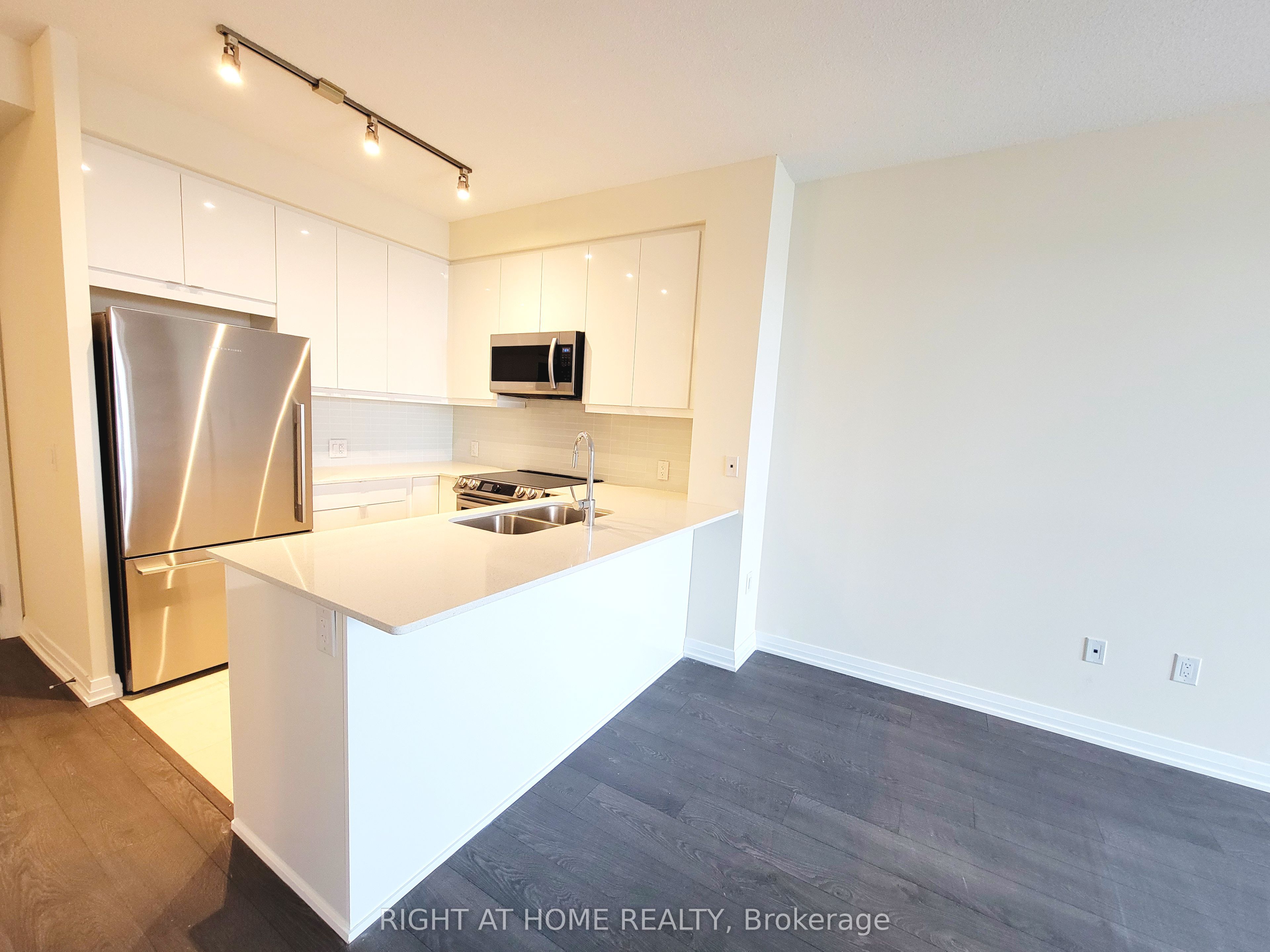 50 Thomas Riley Road 2208