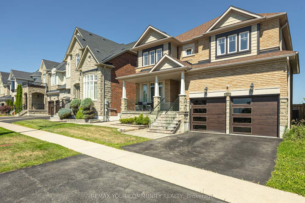 Photo of 47 Vandervoort Drive, Richmond Hill, ON L4E 0C7 (MLS # N13664248)