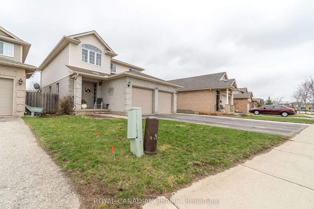 Photo of 1723 Stackhouse Avenue, London North, ON N5X 4H9 (MLS # X12961804)