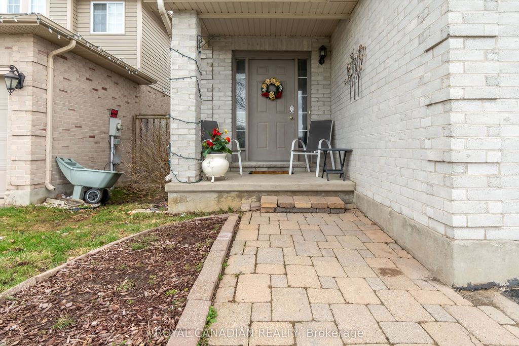 Photo of 1723 Stackhouse Avenue, London North, ON N5X 4H9 (MLS # X12961804)