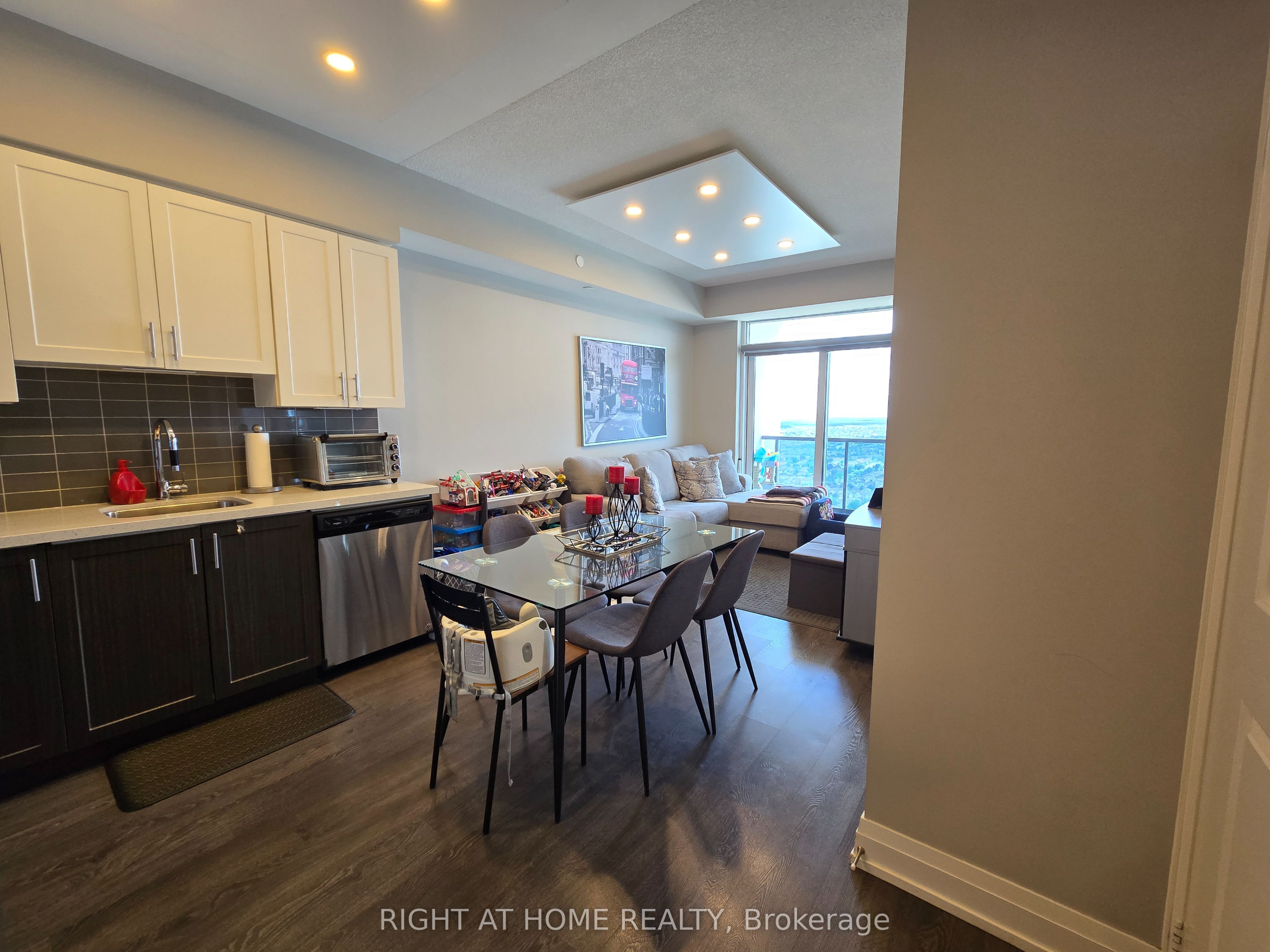 3600 Highway 7 Road LPH03