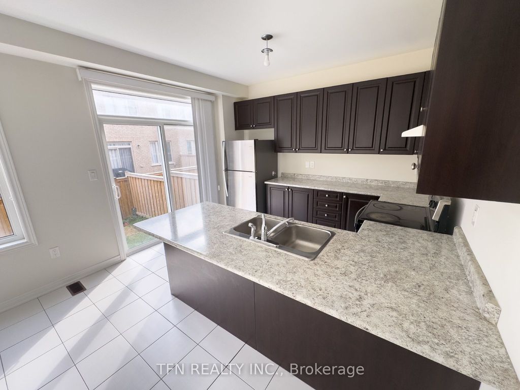 Photo of 48 Boathouse Road N, Brampton, ON L7A 5B7 (MLS # W12762692)
