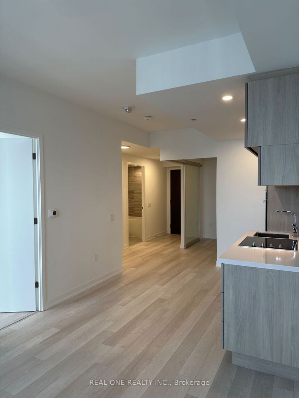 Photo of 39 Roehampton Avenue #4002, Toronto, ON M4P 0G1 (MLS # C12830442)