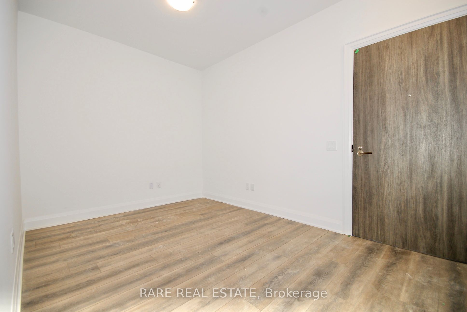 20 Gatineau Drive 711E